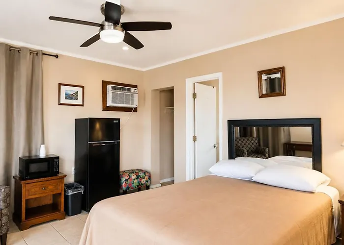 Copper Mountain Motel 2*